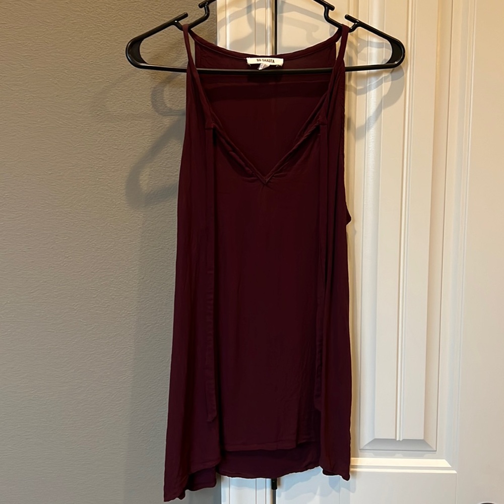 BB Dakota tie neck tank